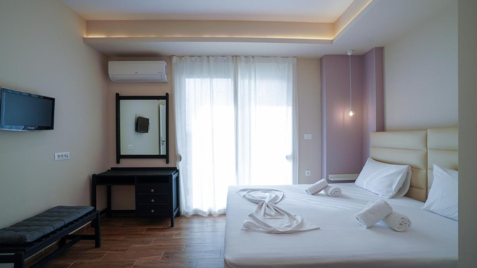 Odyssey Residences 2 Chania  Buitenkant foto